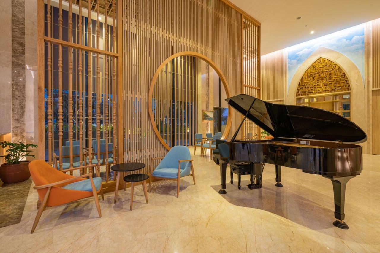 Sala Grand Tuyhoa Hotel ตวีฮหว่า ภายนอก รูปภาพ