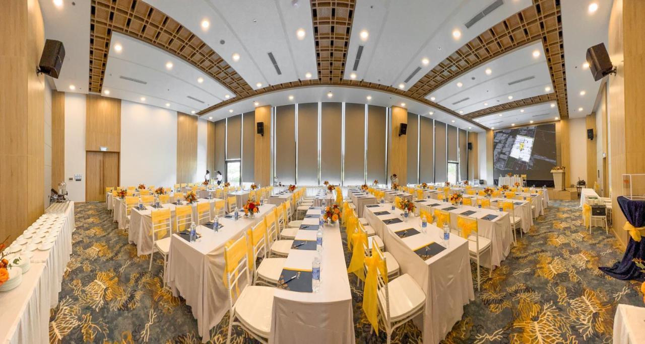 Sala Grand Tuyhoa Hotel ตวีฮหว่า ภายนอก รูปภาพ