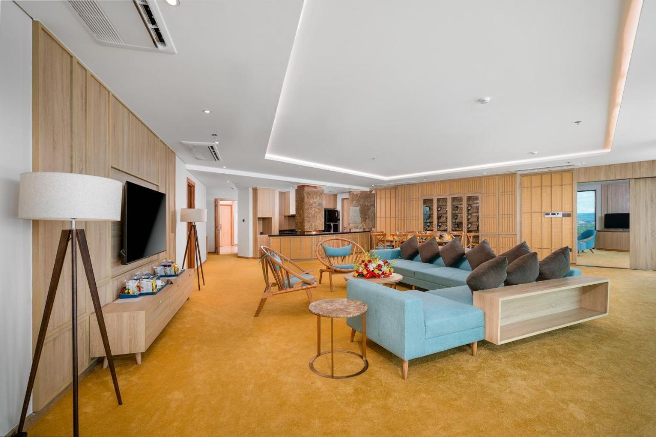 Sala Grand Tuyhoa Hotel ตวีฮหว่า ภายนอก รูปภาพ